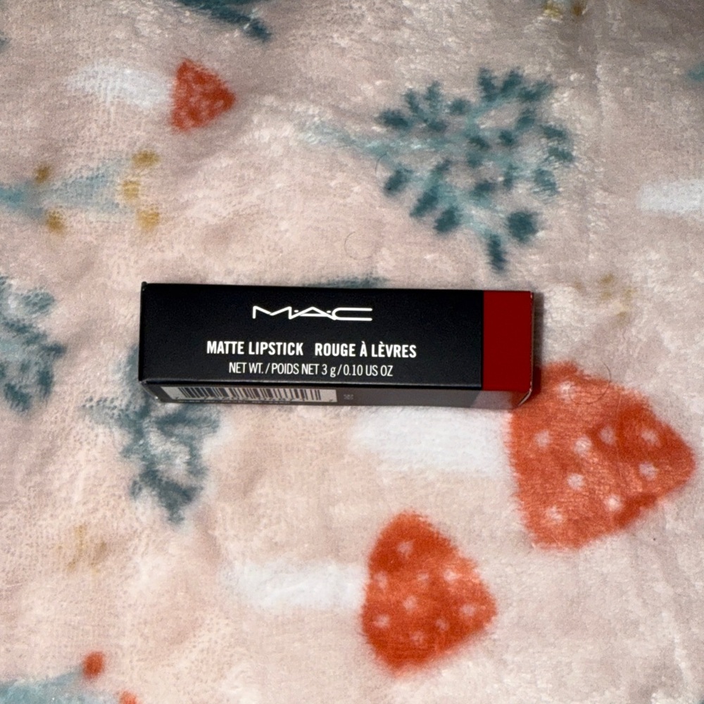 MAC Cosmetics Matte Lipstick - Russian Red #612 old formula